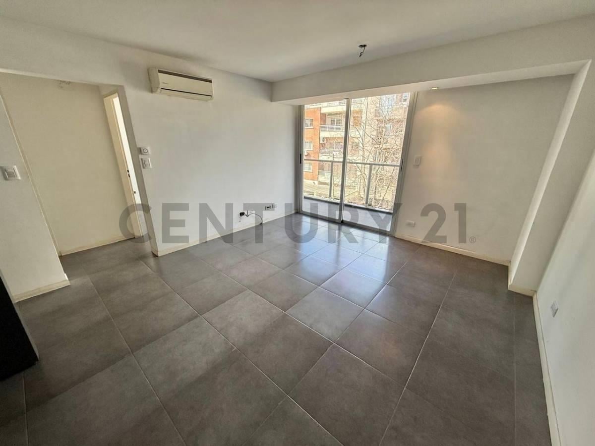Foto de VENTA DEPARTAMENTO CASTELAR CENTRO 2 AMBIENTES, imagen 5