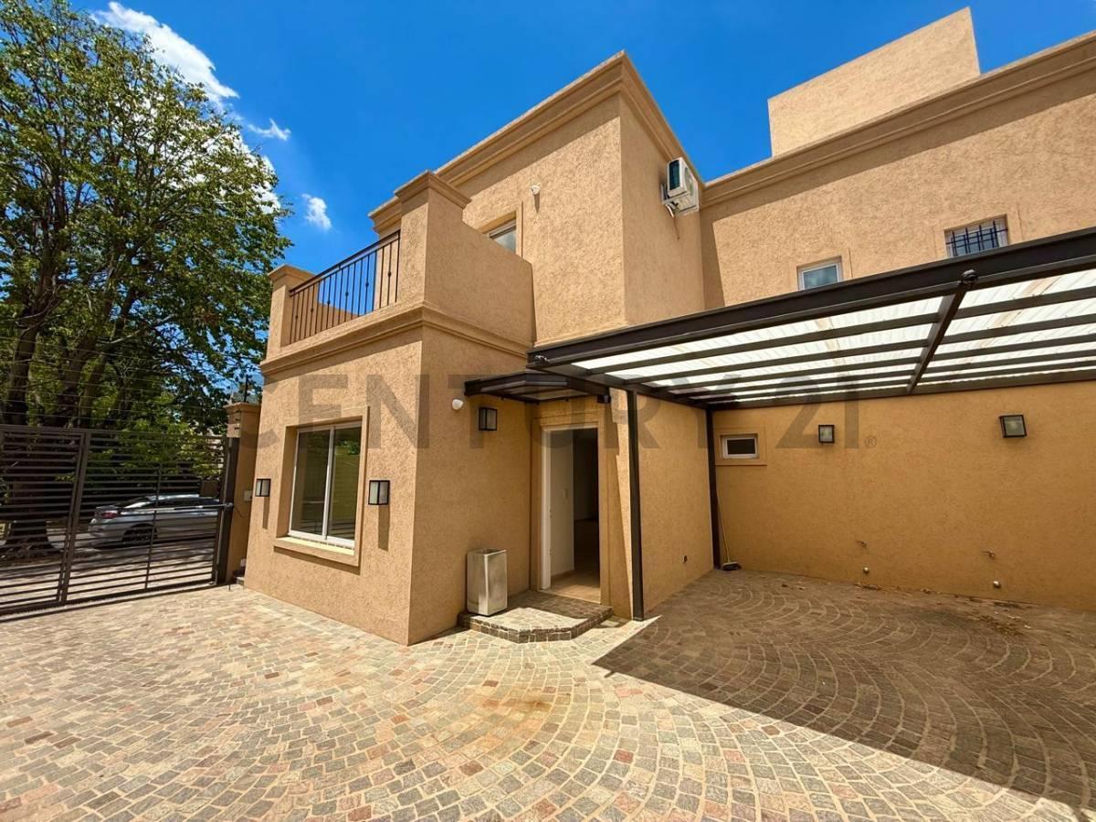 Foto de venta Casa 5 Ambientes a Estrenar en Complejo Cerrado Apto Crédito, imagen 2