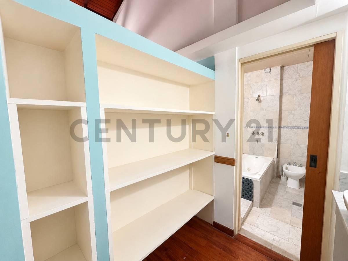 Foto de CASA EN VENTA 6 AMBIENTES CON JARDIN , PATIO , PILETA , SUITE EN DON, imagen 4