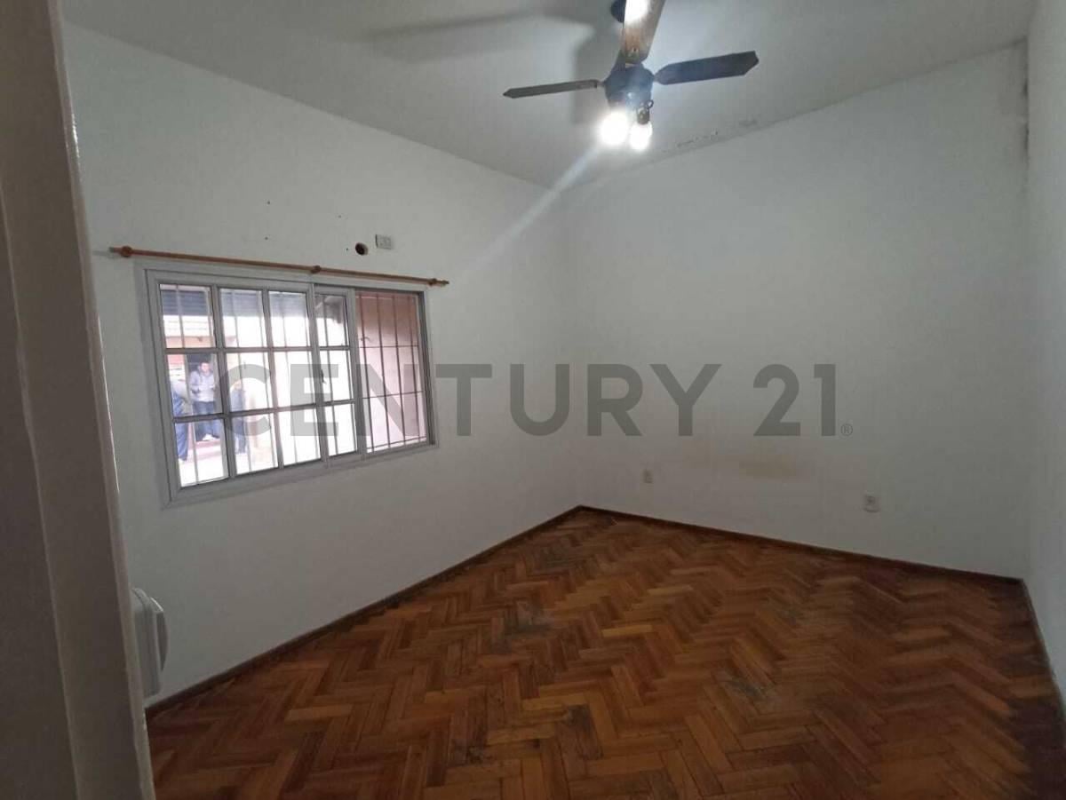 Foto de CASA 4 AMBIENTES LANÚS OESTE, imagen 5