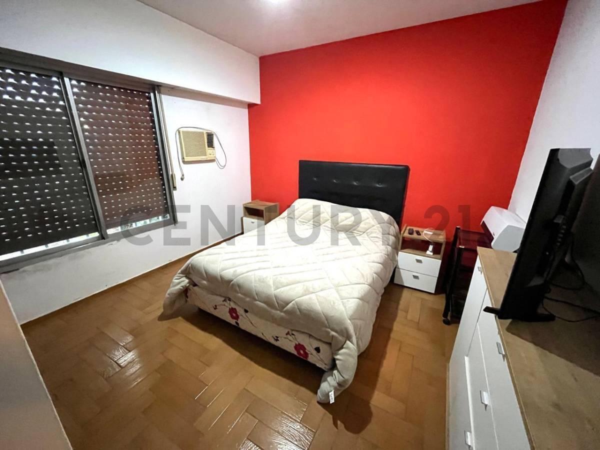 Foto de VENTA CASA 4 AMBIENTES CON PILETA Y JARDIN APTA CREDITO MORON, imagen 5