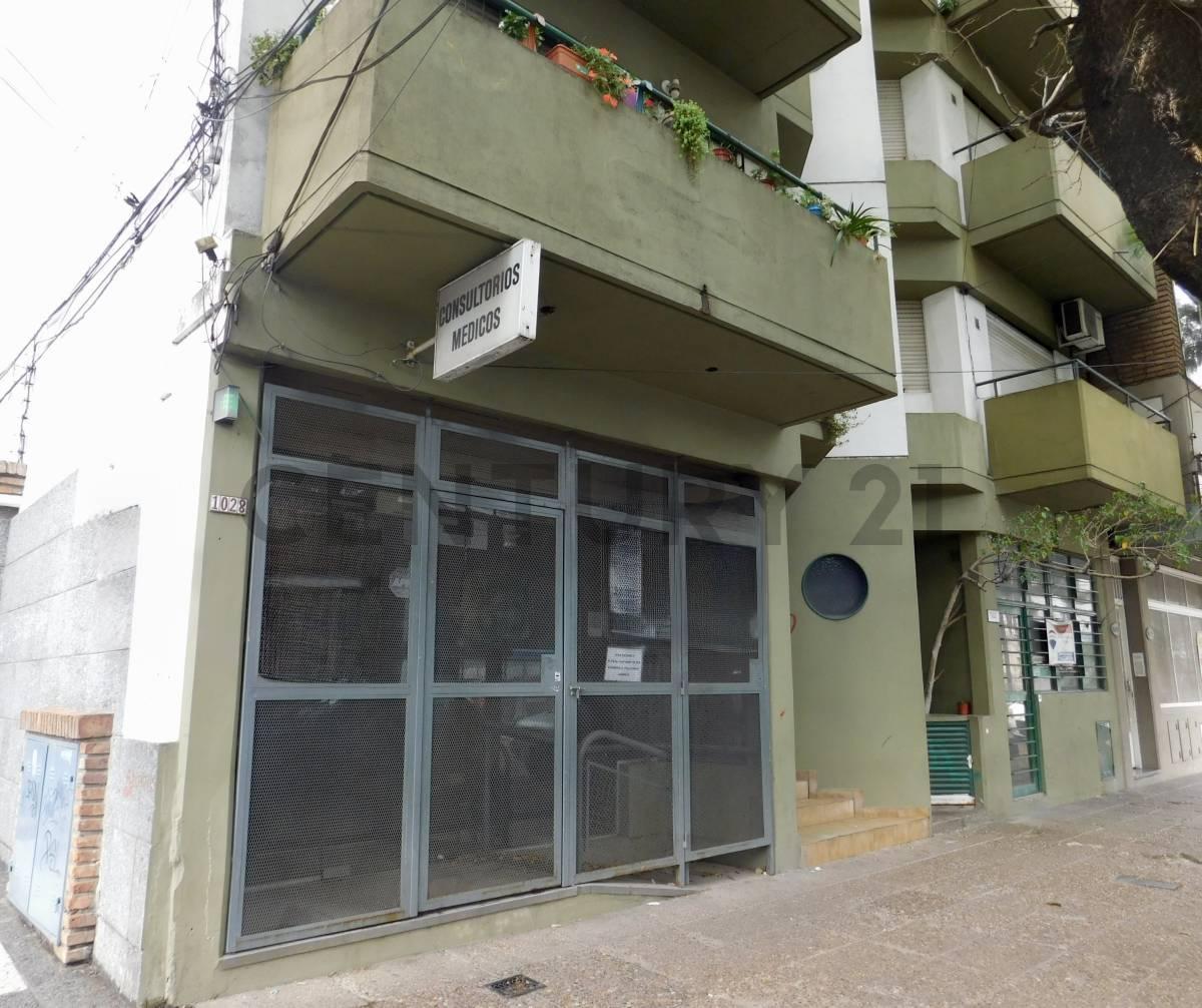 Foto de Local Comercial y Apto Profesional en Venta | Destinos: Consultorios, imagen 1