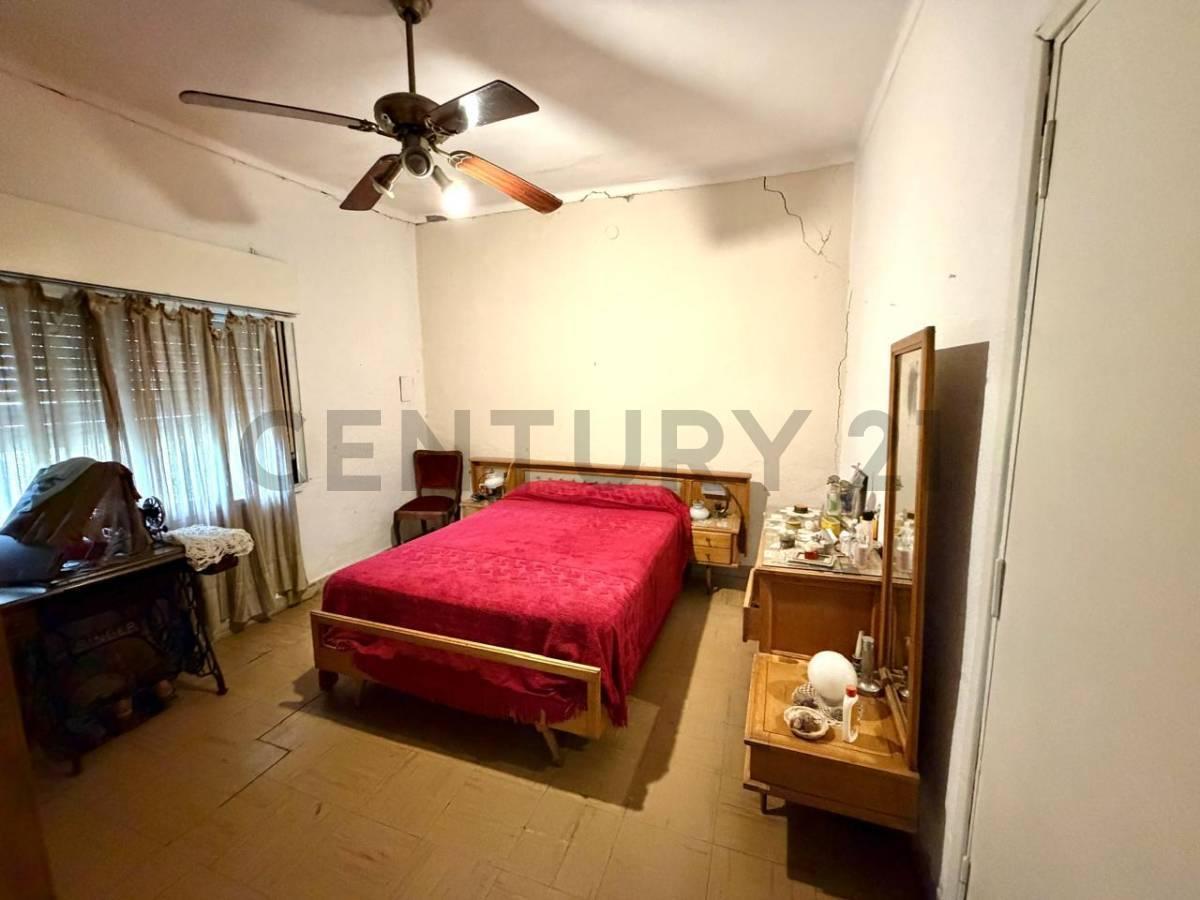 Foto de Venta Casa 3 ambientes en Ituzaingó Norte sobre lote de 539 m² ideal, imagen 2