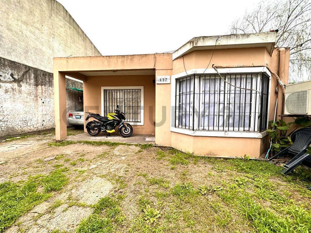 Foto de VENTA CASA 4 AMBIENTES VILLA TESEI GRAN LOTE, imagen 1