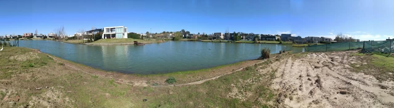 Foto de VENTA CASA 5 AMBIENTES CON FONDO AL LAGO EL CANTÓN ESCOBAR PILETA, imagen 3
