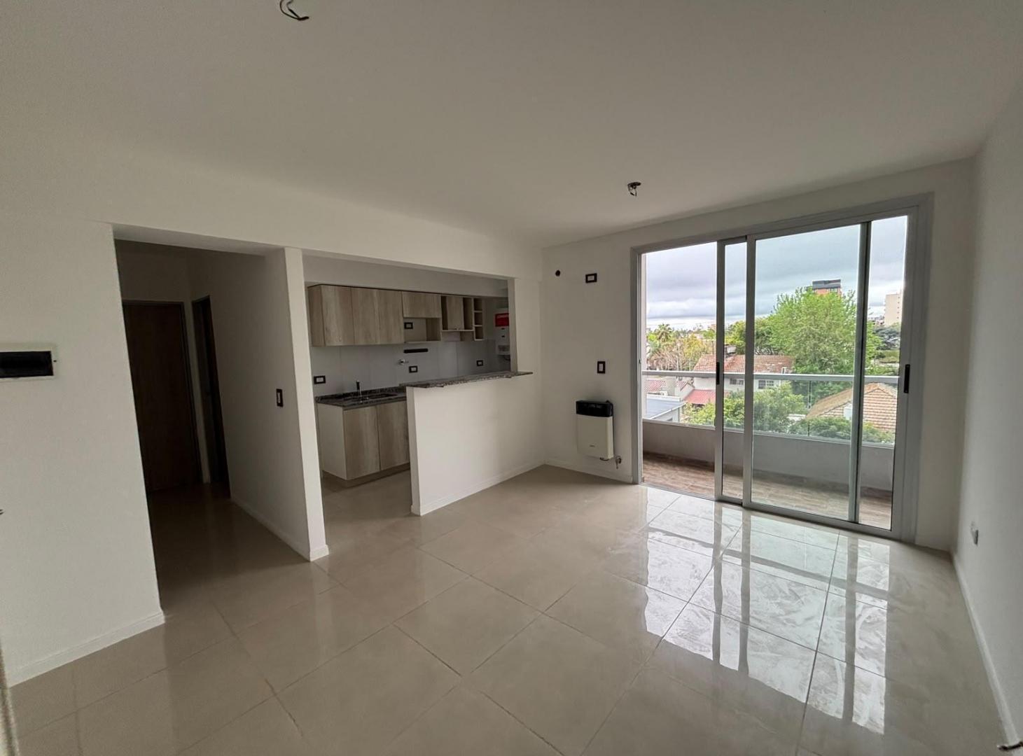 Foto de VENTA | DEPARTAMENTO 2 AMBIENTES CON COCHERA, imagen 1