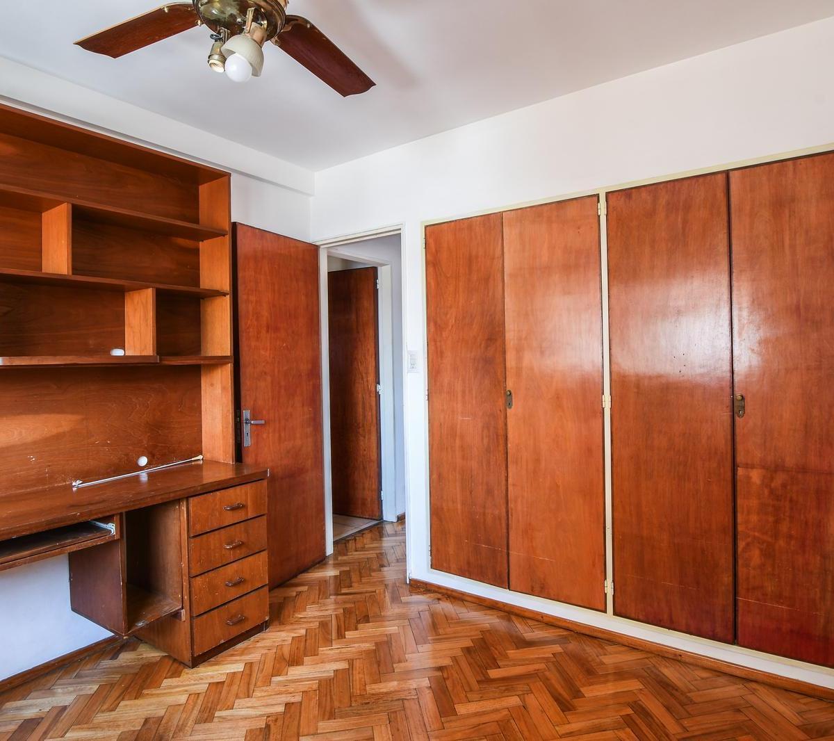 Departamento en Alquiler de Tres Dorm. Balcon Al Frente 3