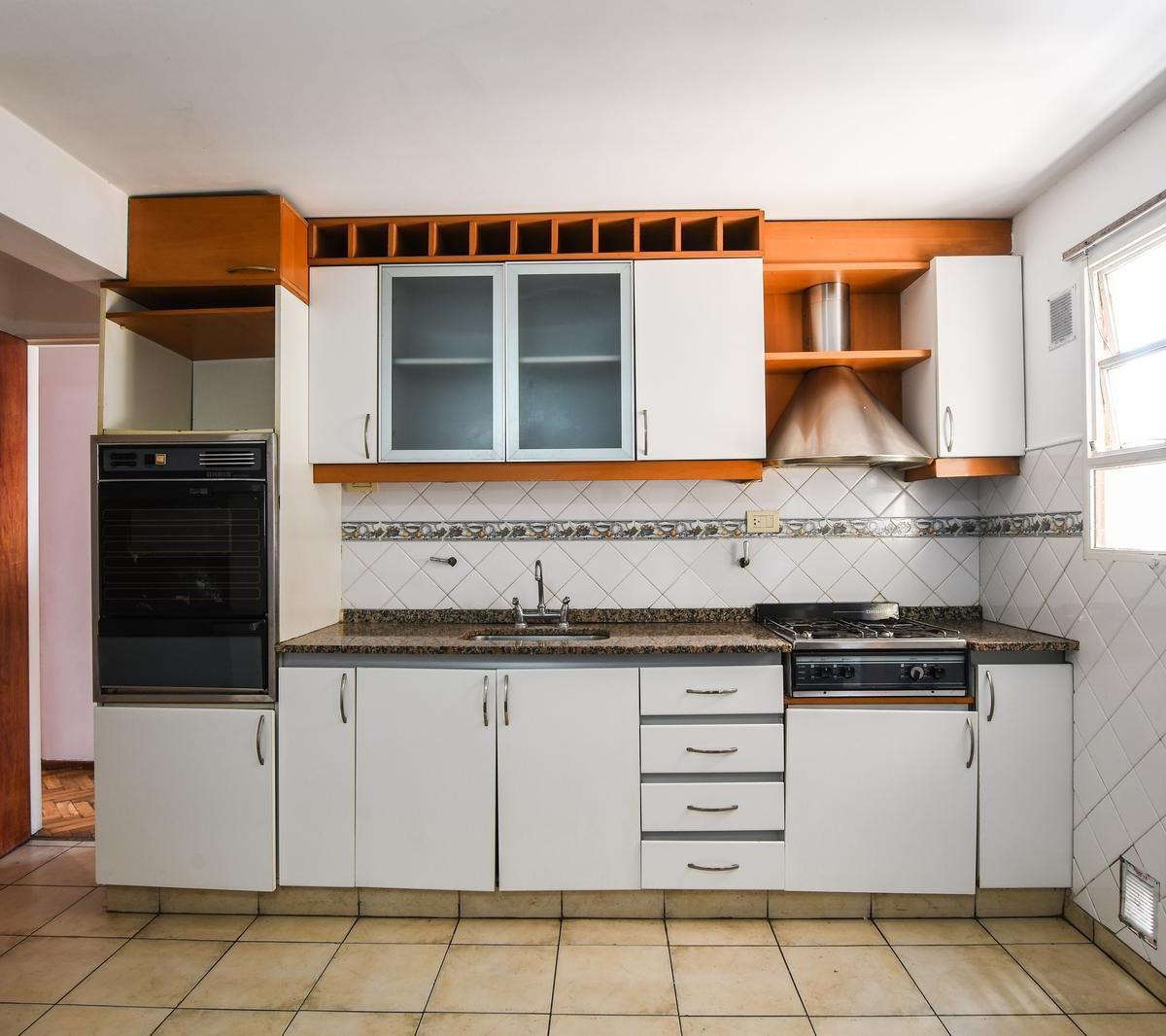 Departamento en Alquiler de Tres Dorm. Balcon Al Frente 2