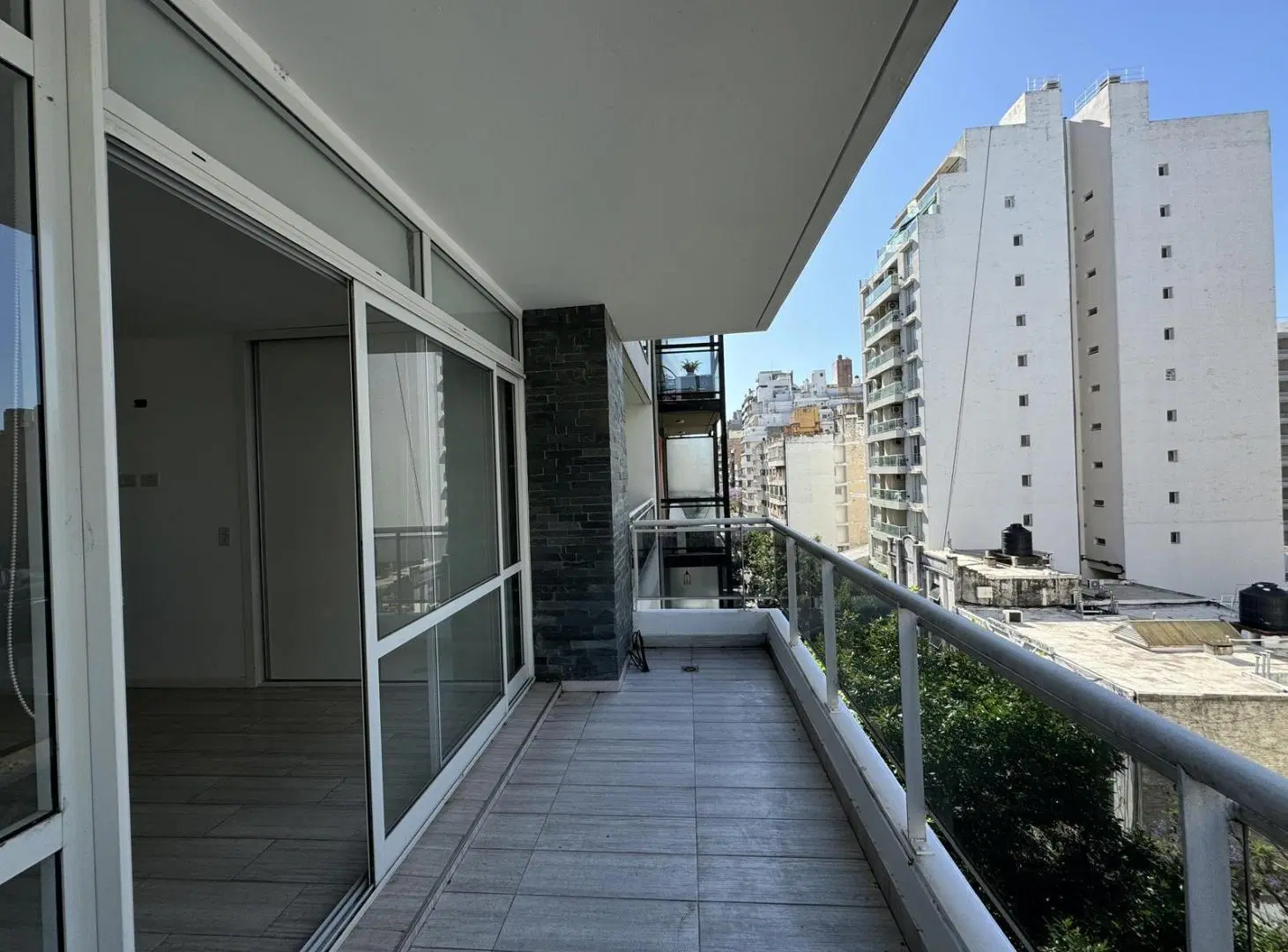 Departamento en alquiler monoambiente amplio zona río 3