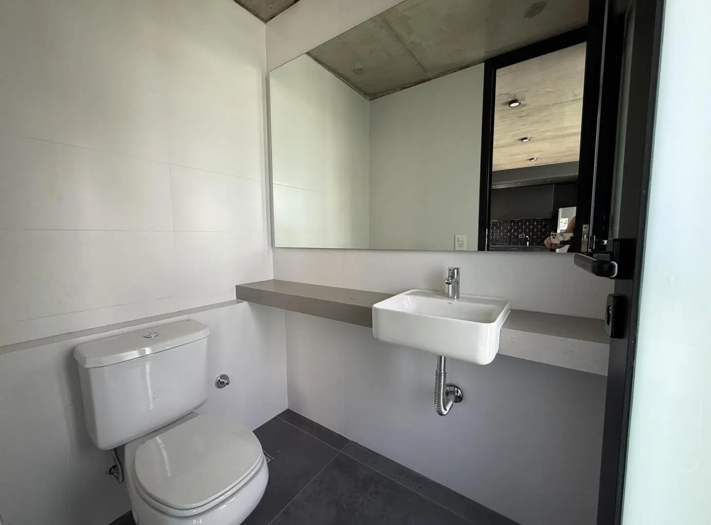 Departamento en venta de tres dormitorios en rosario parrillero exclusivo a estrenar categoria 8