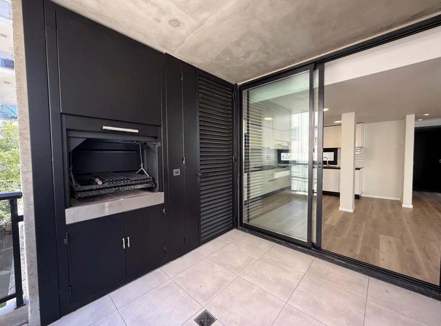Departamento en venta de tres dormitorios en rosario parrillero exclusivo a estrenar categoria 5