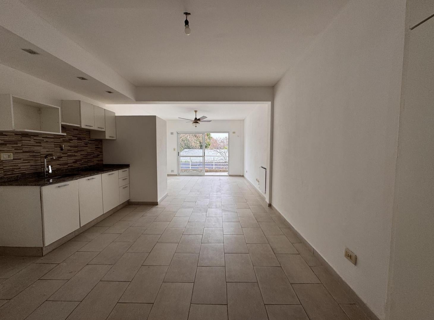 Foto de Departamento monoambiente divisible muy amplio balcon al frente, imagen 2