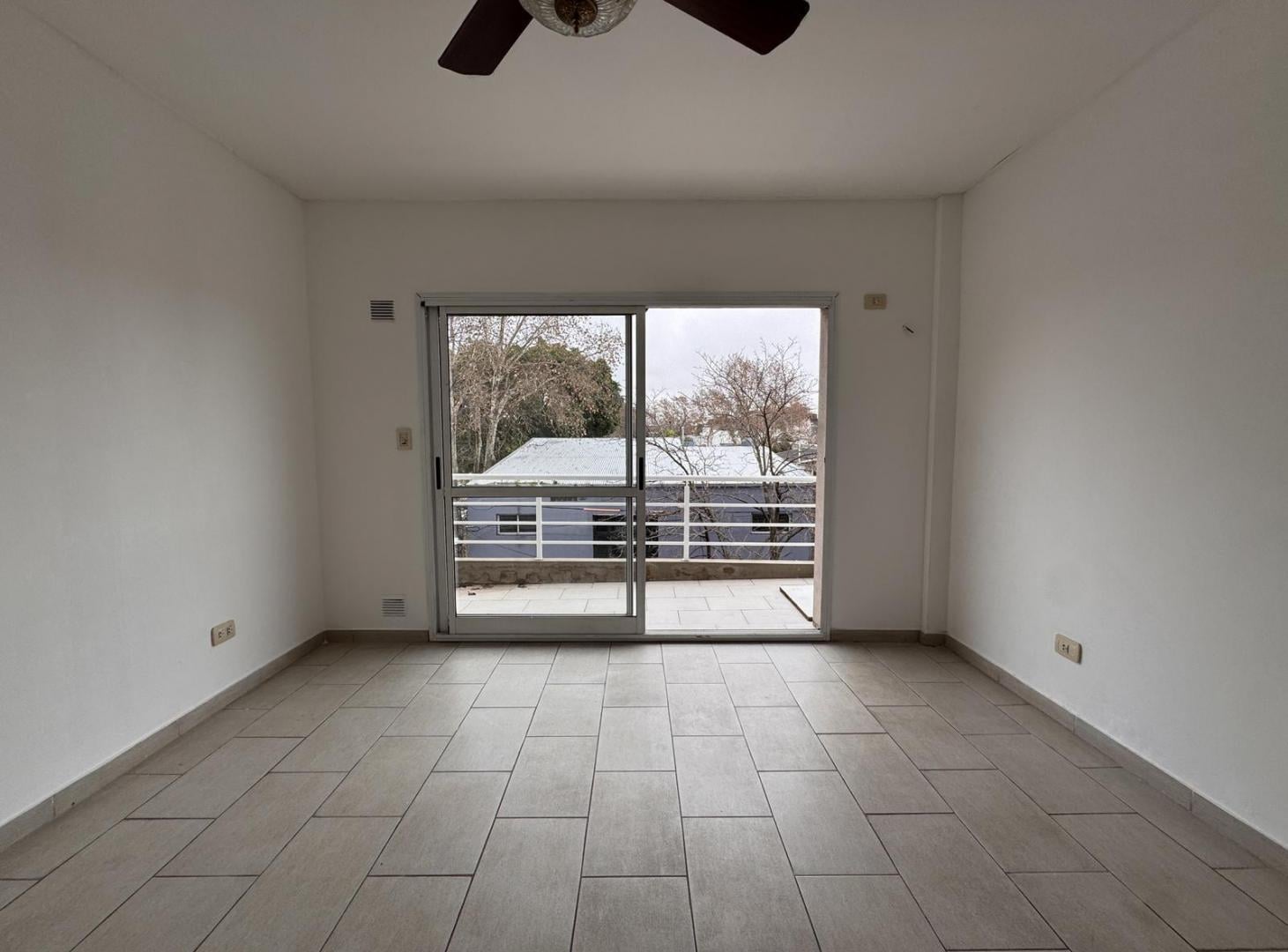 Foto de Departamento monoambiente divisible muy amplio balcon al frente, imagen 5