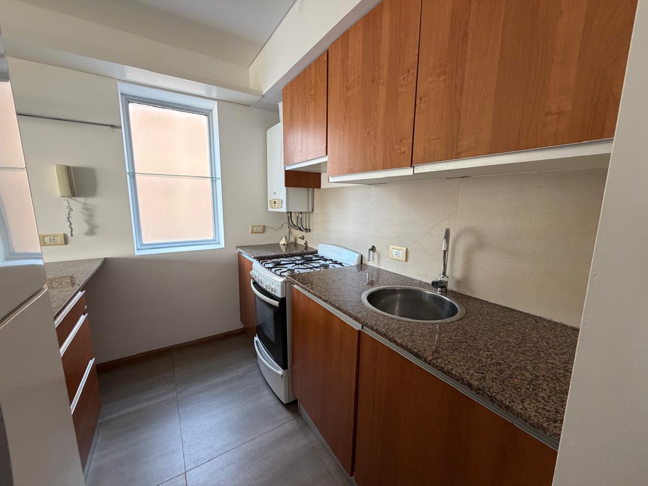 Foto de Departamento en alquiler un dormitorio comodin cochera balcon, imagen 5