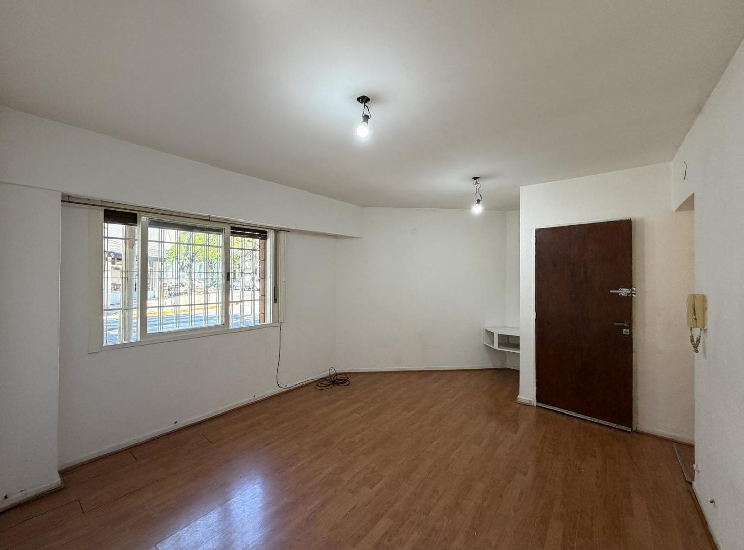 Foto de Departamento en venta tres dormitorios cochera patio parrilla rep de la, imagen 1