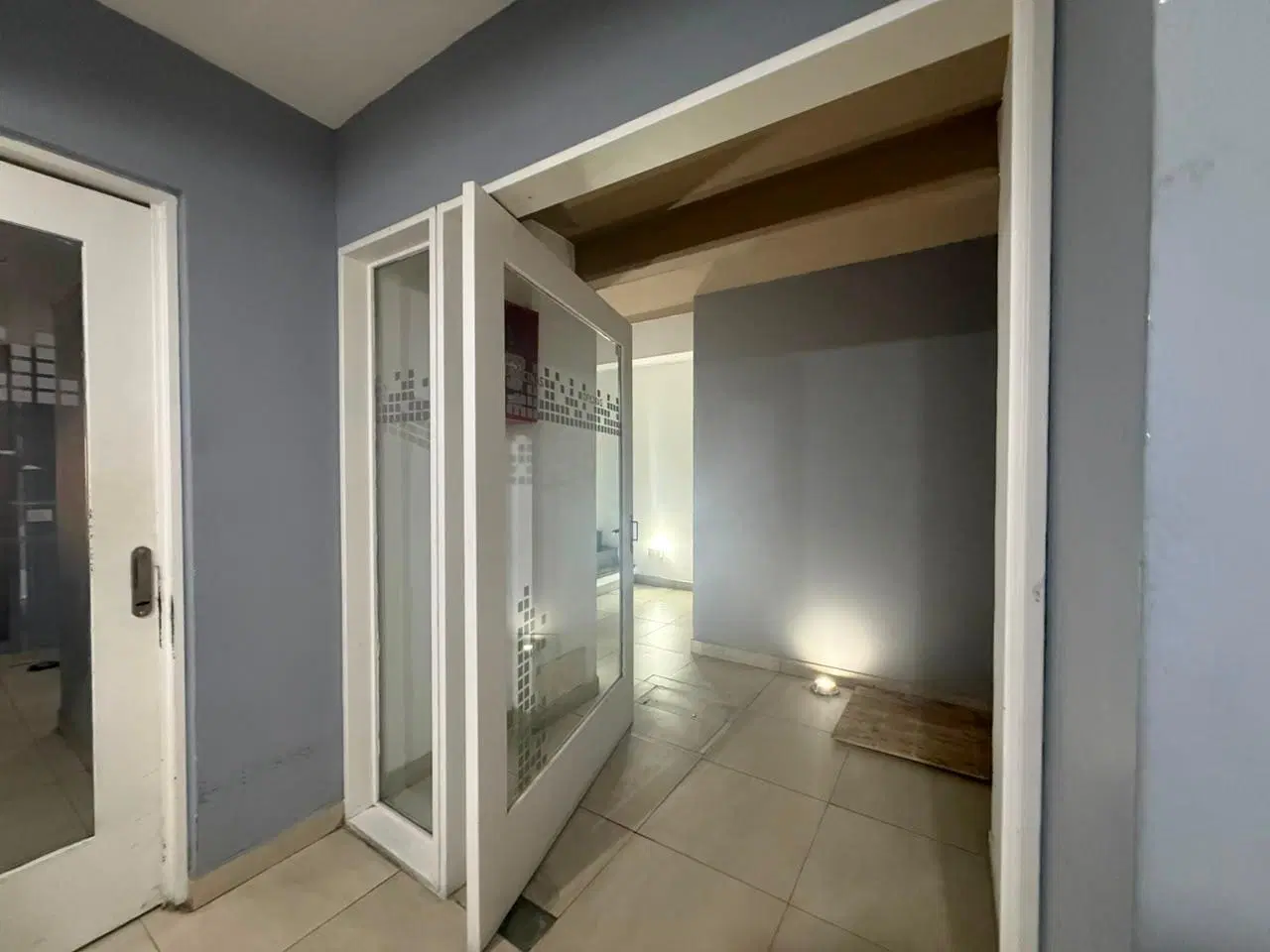 Oficina Comercial Centro con Cochera 8