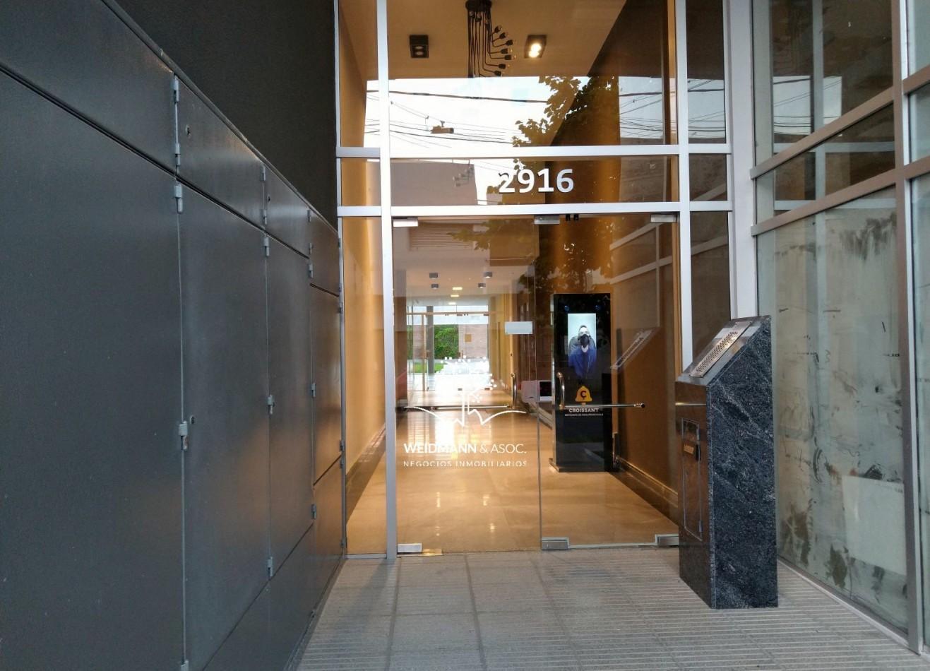 OPORTUNIDAD: Departamento de 2 dormitorios con cochera en venta, Torre Hipolito, Santa Fe