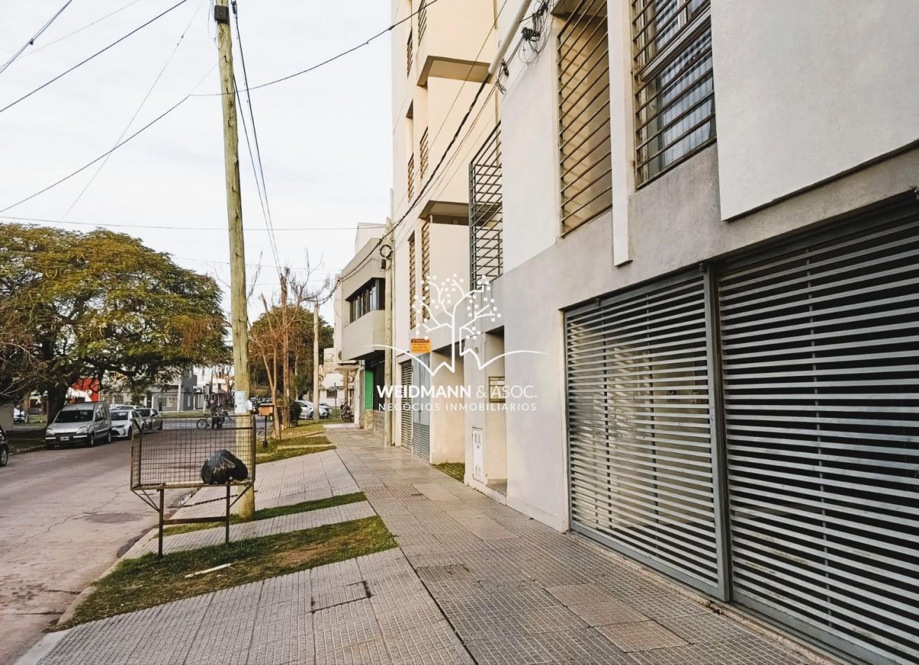 Foto de DEPARTAMENTO DE 1 DORMITORIO EN ALQUILER - LAVAISSE 1341, BARRIO, imagen 1