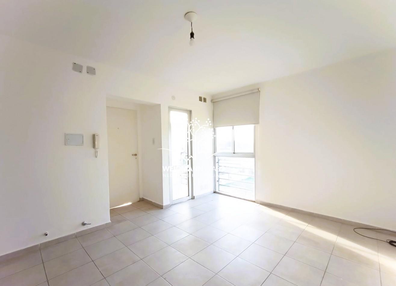 Foto de DEPARTAMENTO DE 1 DORMITORIO EN ALQUILER - LAVAISSE 1341, BARRIO, imagen 3
