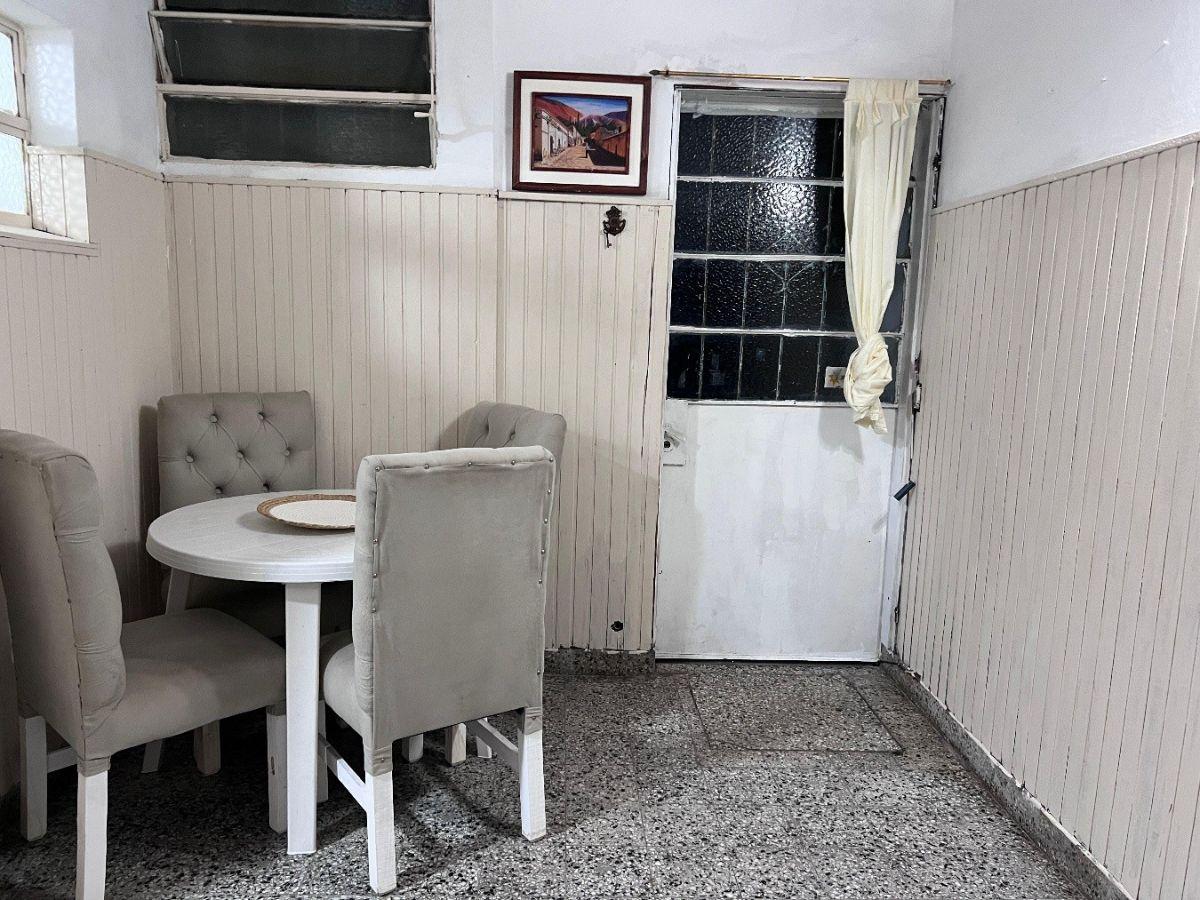 Foto de VENTA CASA DE 3 AMBIENTES BANFIELD, imagen 1