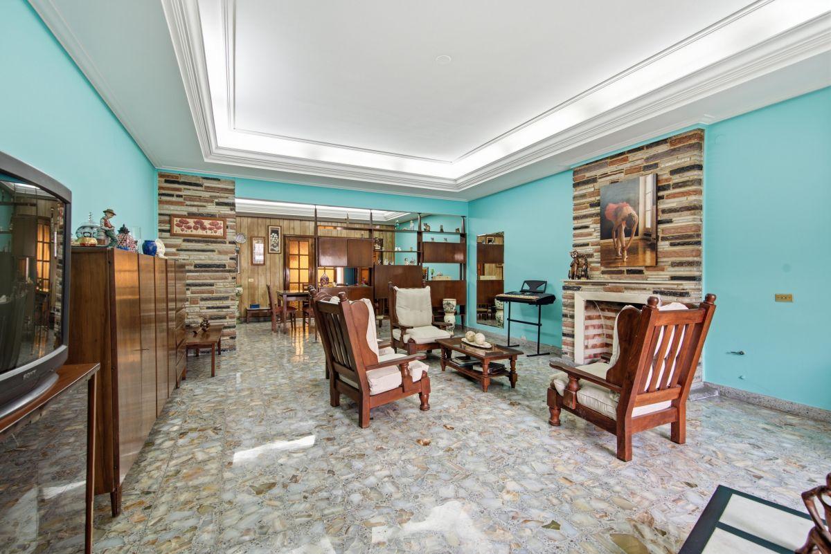 Foto de APTO CREDITO VENTA CASA CHALET DE ESTILO DE 6 AMBIENTES LANUS, imagen 5