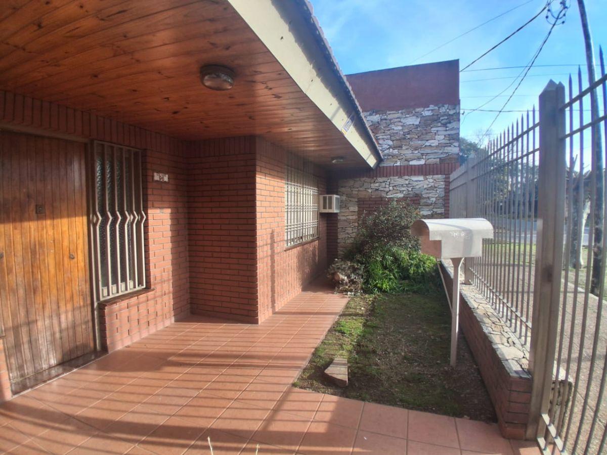 Foto de Venta Casa Chalet de 3 Ambientes Lomas de Zamora Apto Crédito, imagen 5