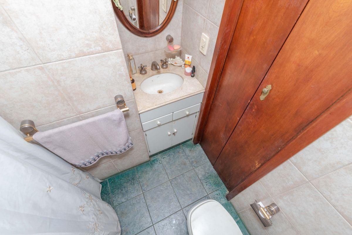 Foto de Venta Casa Chalet de 5 Ambientes Temperley Apto Credito, imagen 5