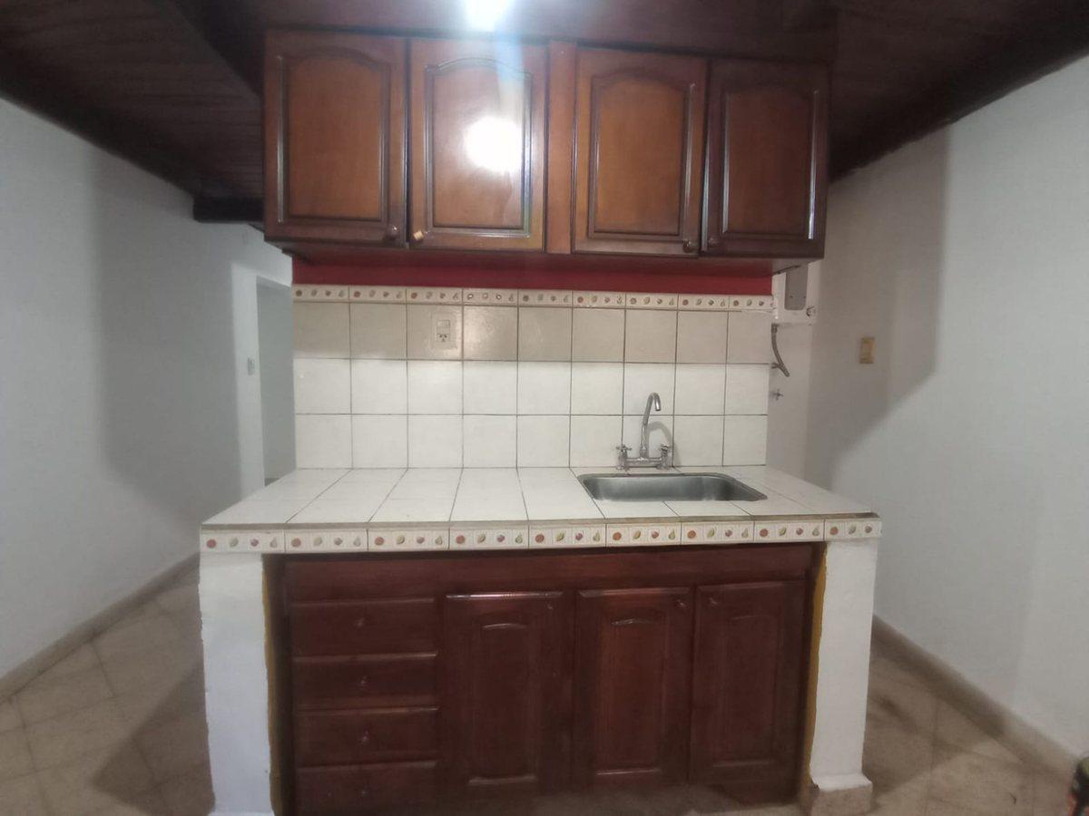 Oportunidad! Venta de Casa en Santa Ana 3