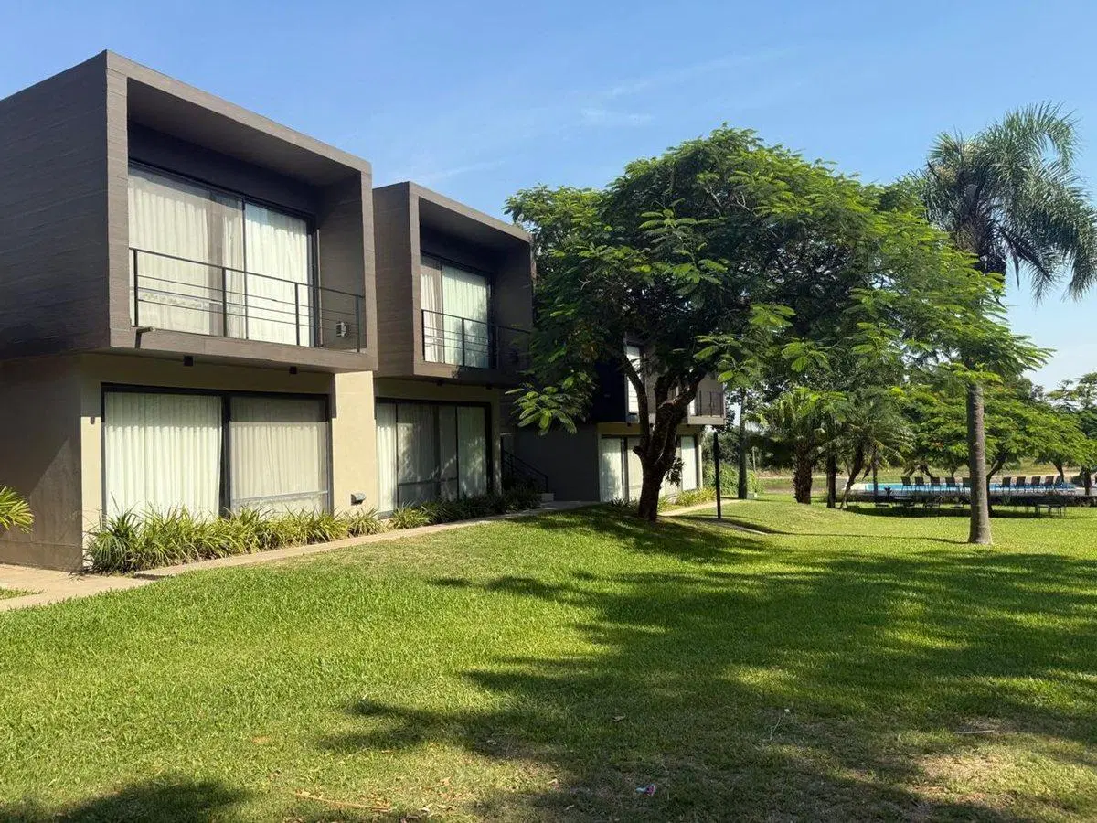 VENTA DE HOTEL EN ESQUINA 4