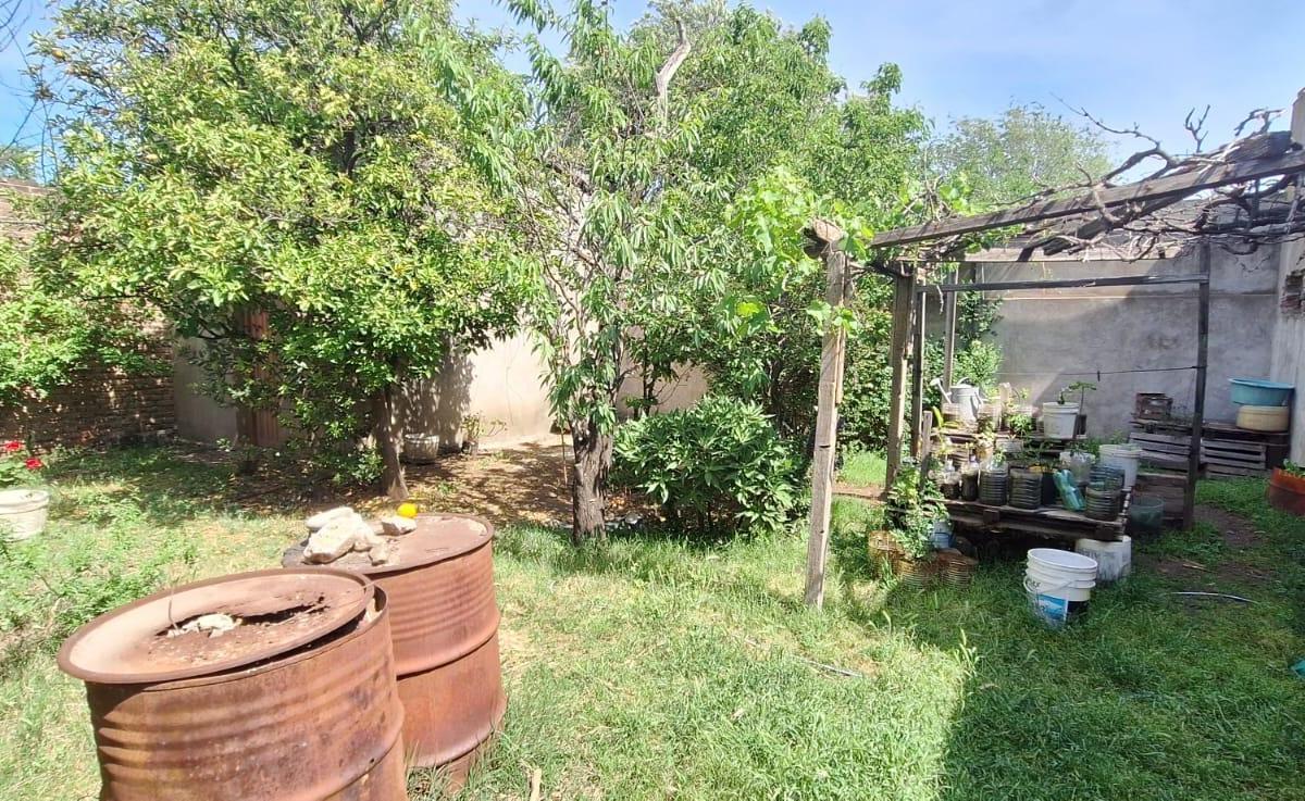 Barrio Pacifico Casa en Venta 2 D 1 B Amplio Garaje 5