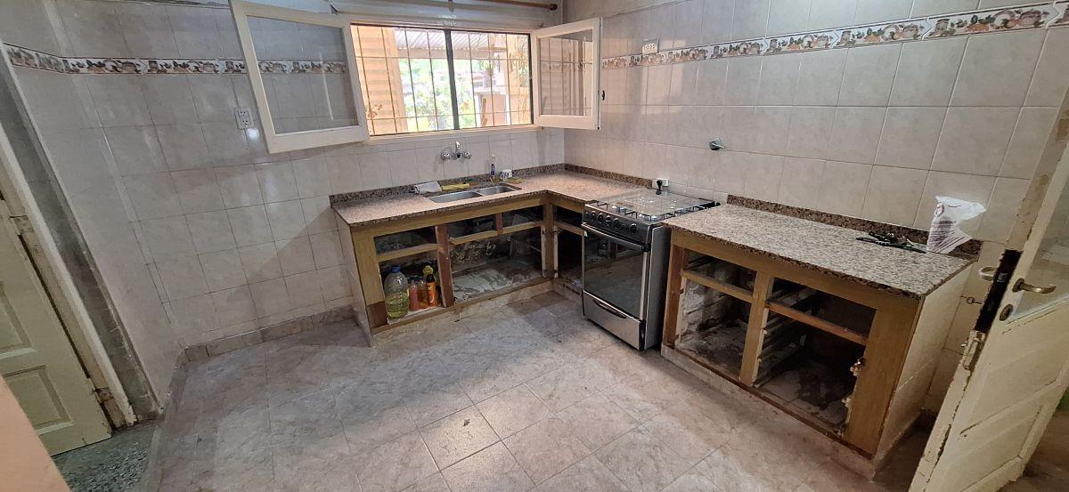 Foto de CASA EN VENTA 3 DORMIS GENERAL CERRI APTA CREDITO, imagen 3