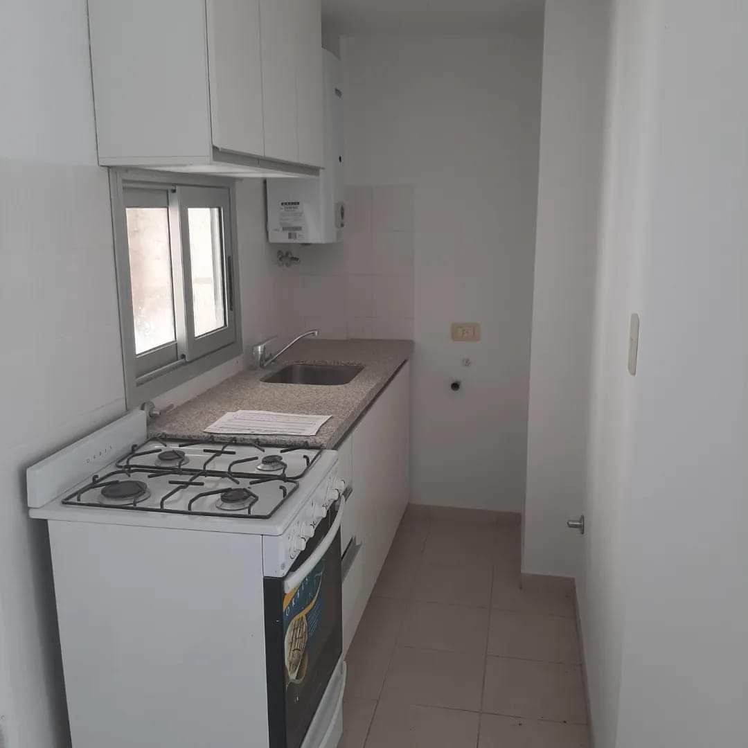 En Venta Departamento de un Dormitorio. Segundo Piso Contra Frente. 4