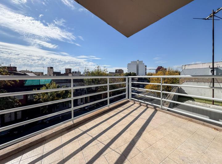 Oportunidad Moderno Monoambiente Balcón + Cochera Fija Cubierta Bajas Expensas  2