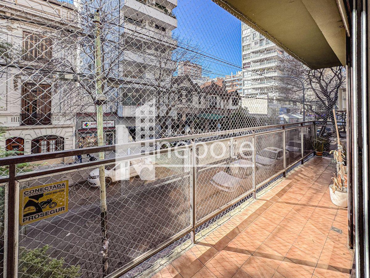 Foto de Departamento 6 Ambientes Balcon Patio Cochera Cubierta Palier Privado, imagen 1