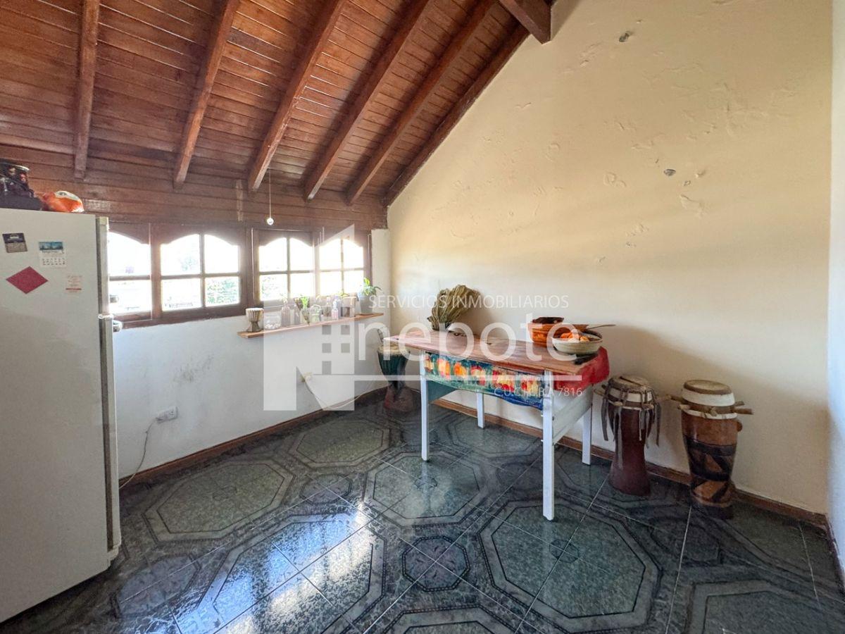 Foto de Venta Casa chalet triplex en lote propio en Boedo jardín cochera, imagen 2