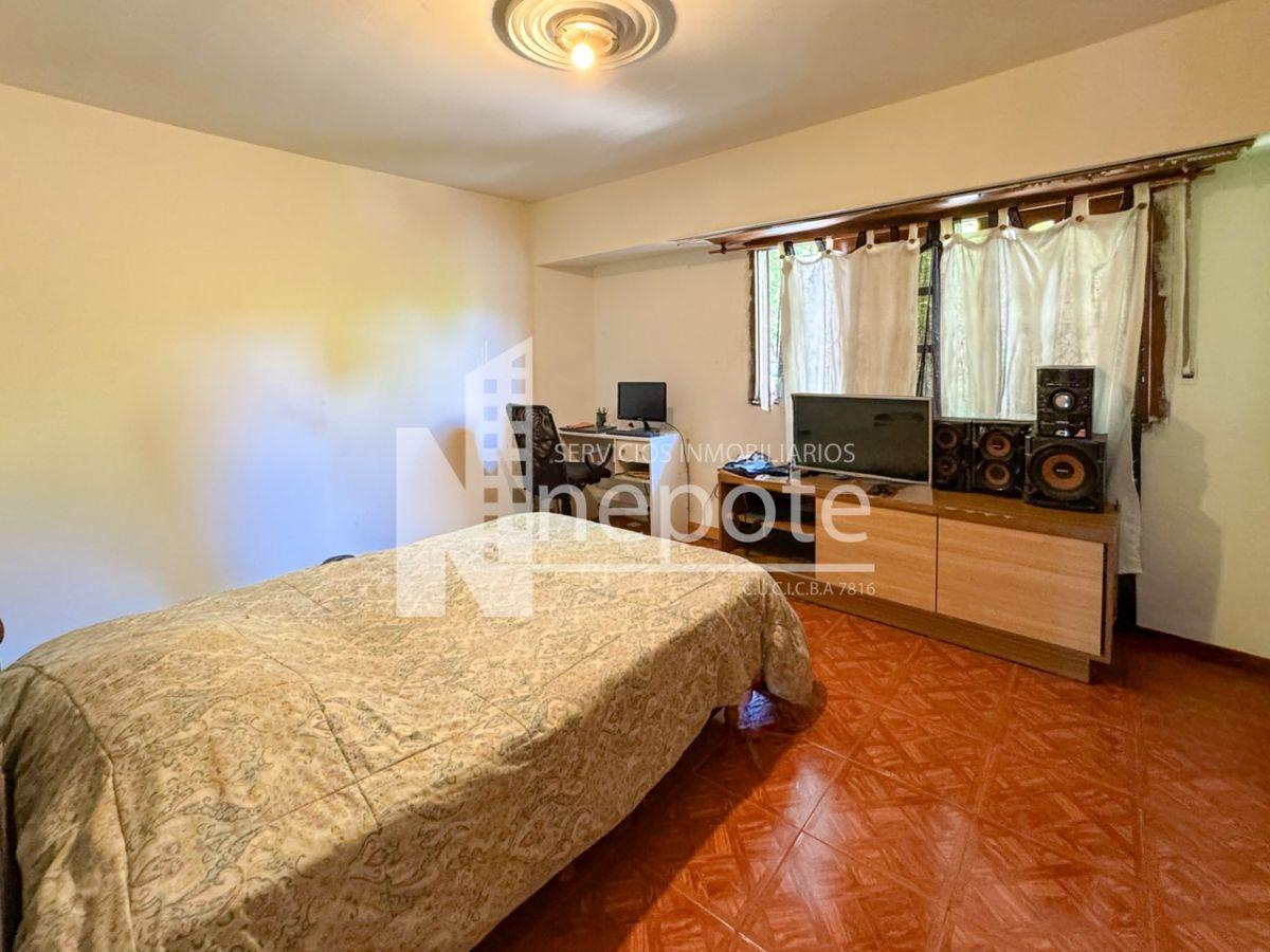 Foto de Venta Casa chalet triplex en lote propio en Boedo jardín cochera, imagen 5