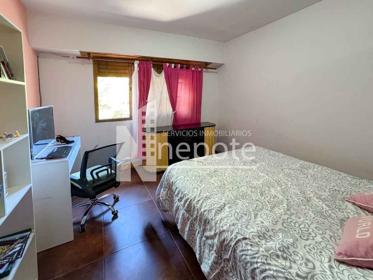 Foto de Venta Casa chalet triplex en lote propio en Boedo jardín cochera, imagen 4