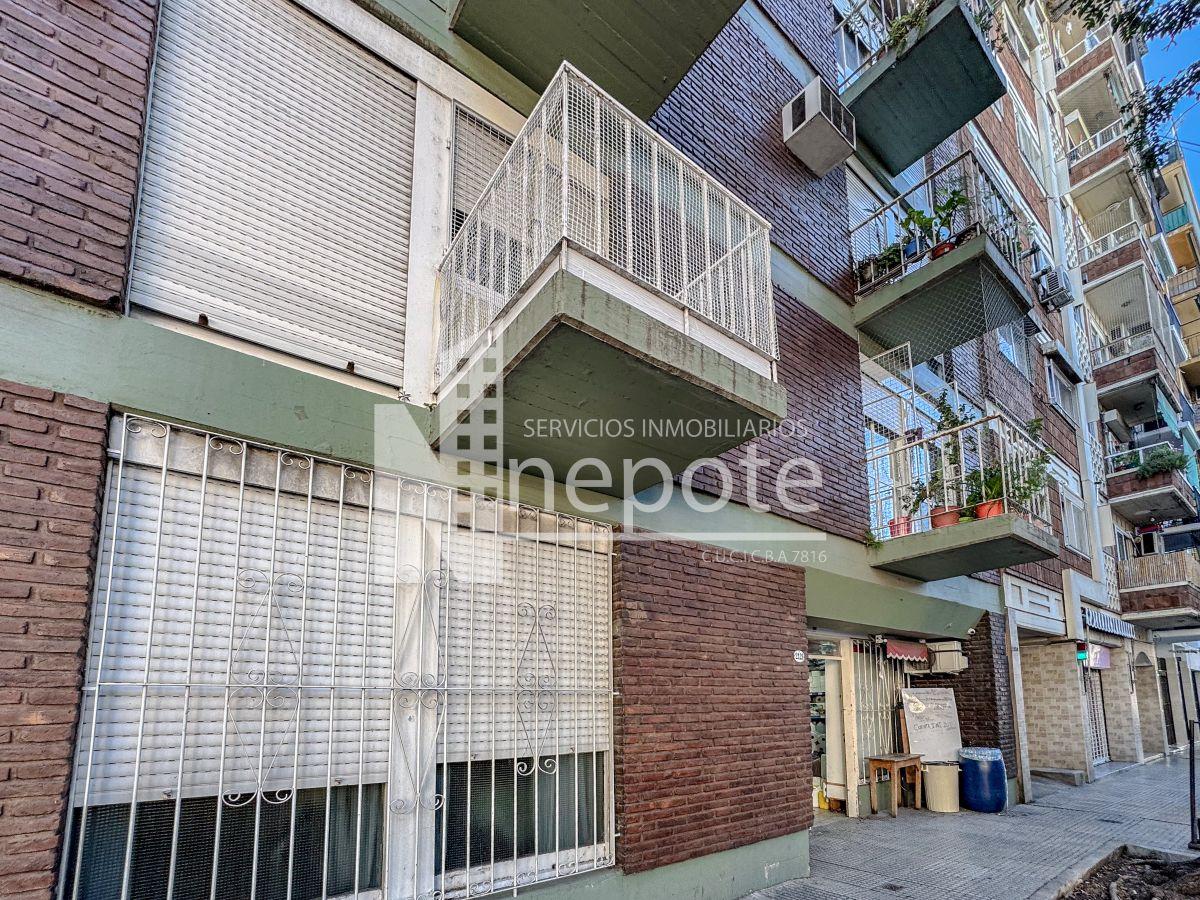 Foto de Departamento 3 ambientes patio quincho parrilla a metros de Parque, imagen 4