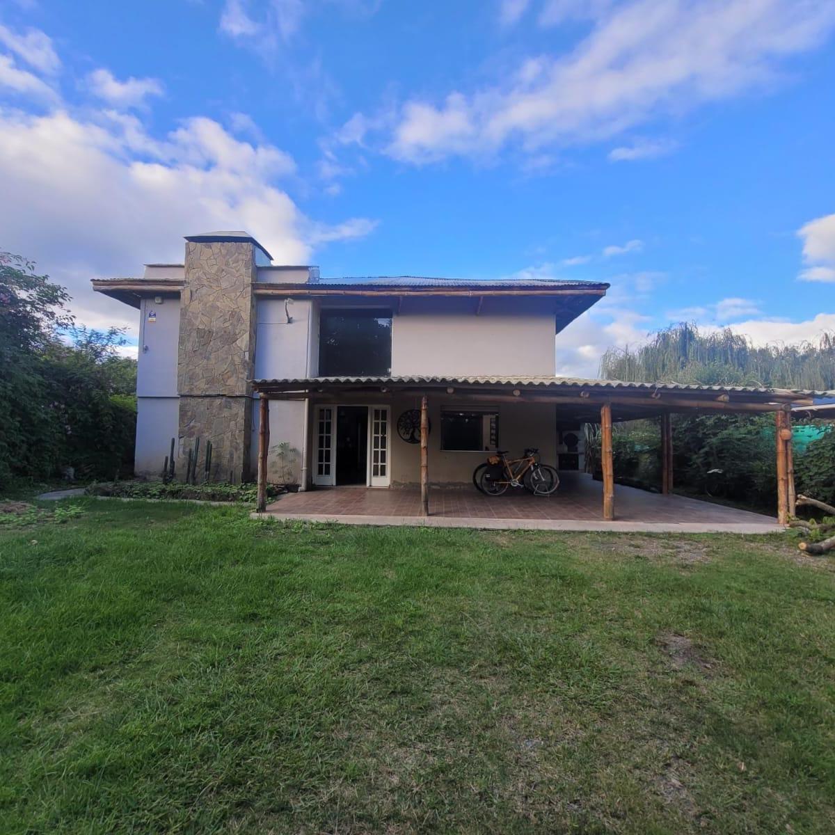 Casa en Venta en Vaqueros, a 1 Cuadra de La Av San Martín 1