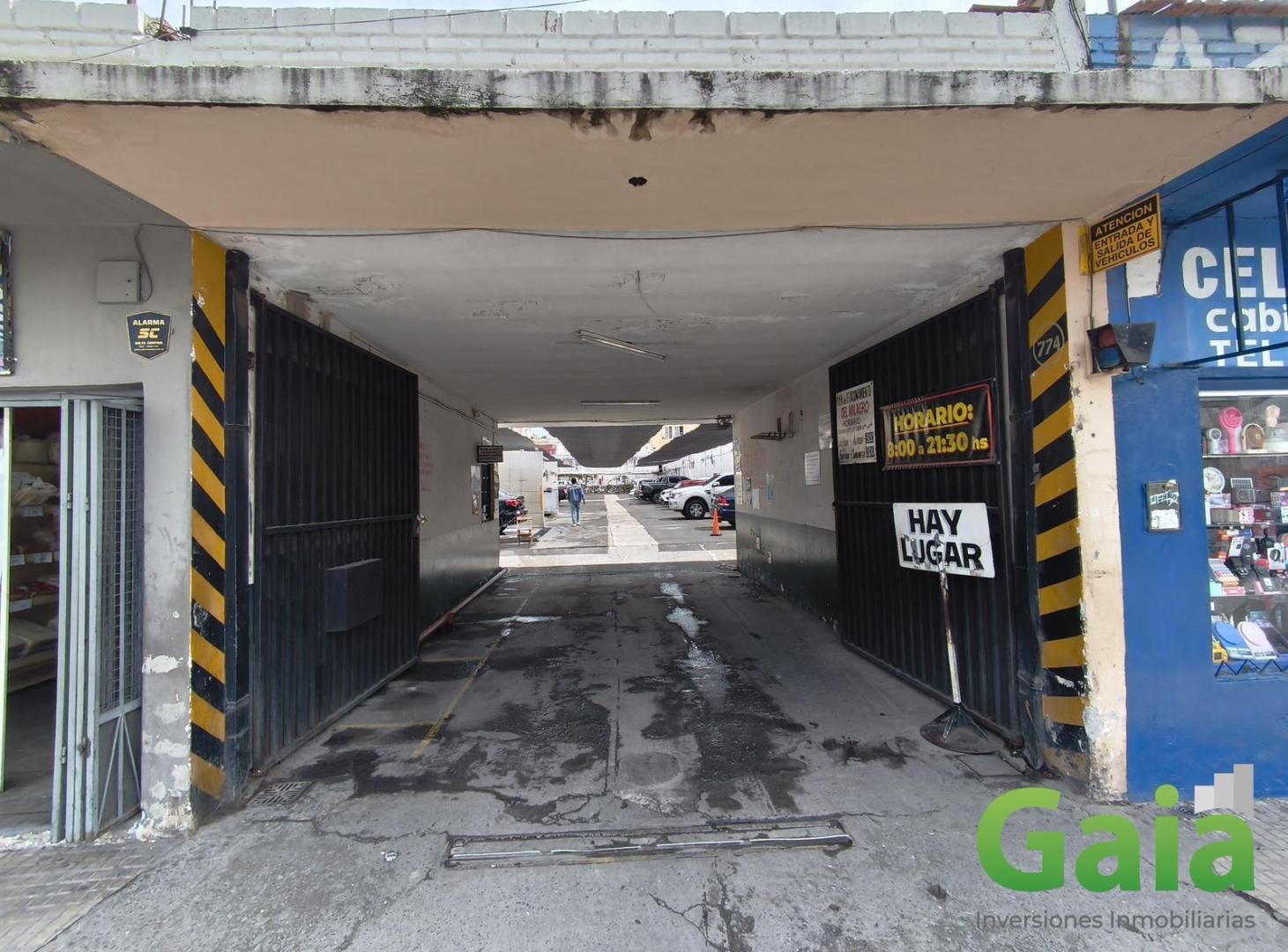 Foto de PROPIEDAD COMERCIAL 1.100 M2 FRENTE AL MERCADO SAN MIGUEL, imagen 2