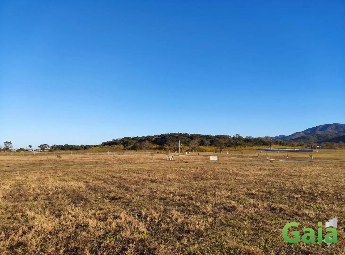 TERRENO EN VENTA EN LA ARBOLADA 4
