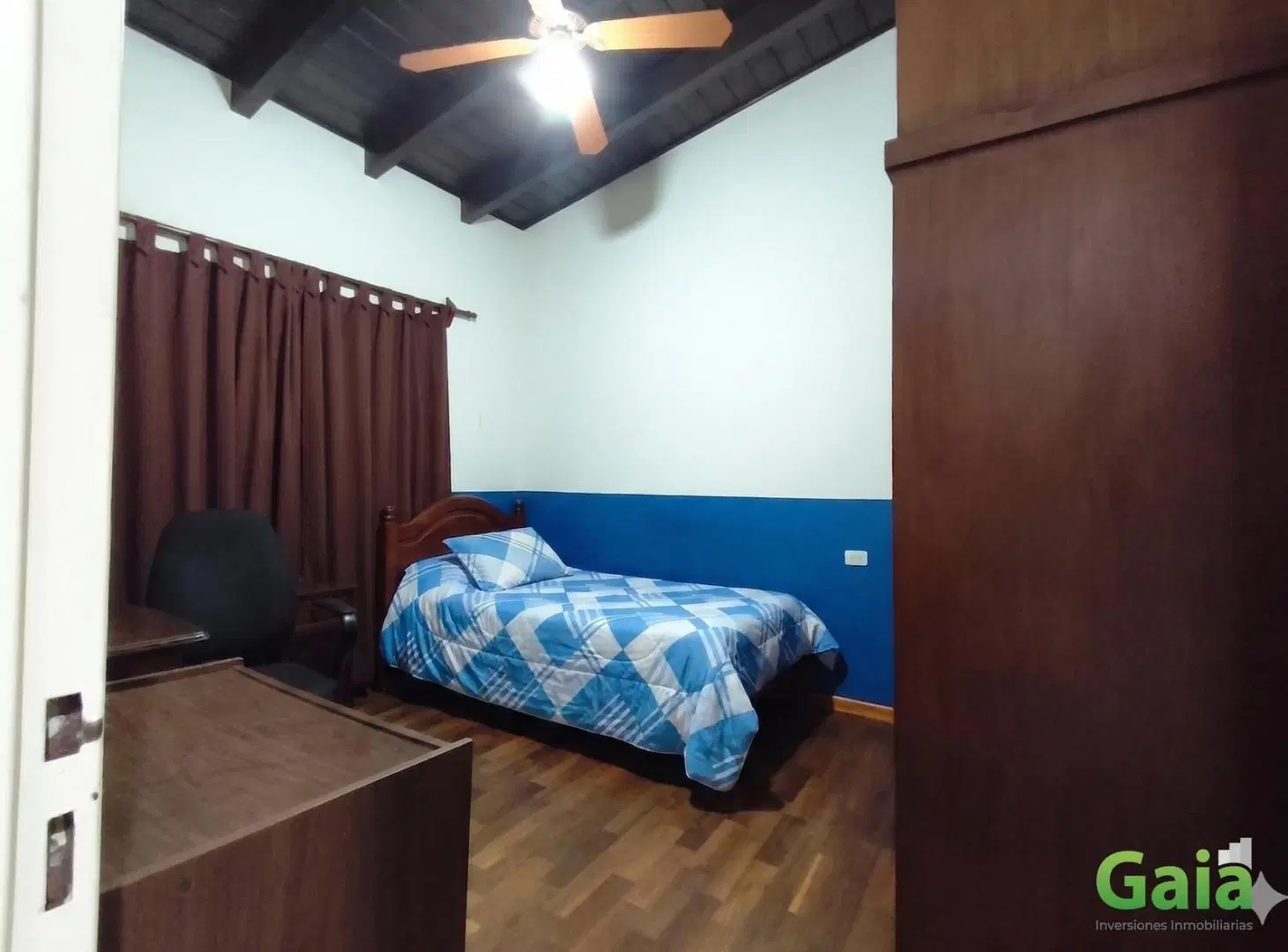 CASA EN VENTA ZONA COFRUTHOS 7 DORMITORIOS 3
