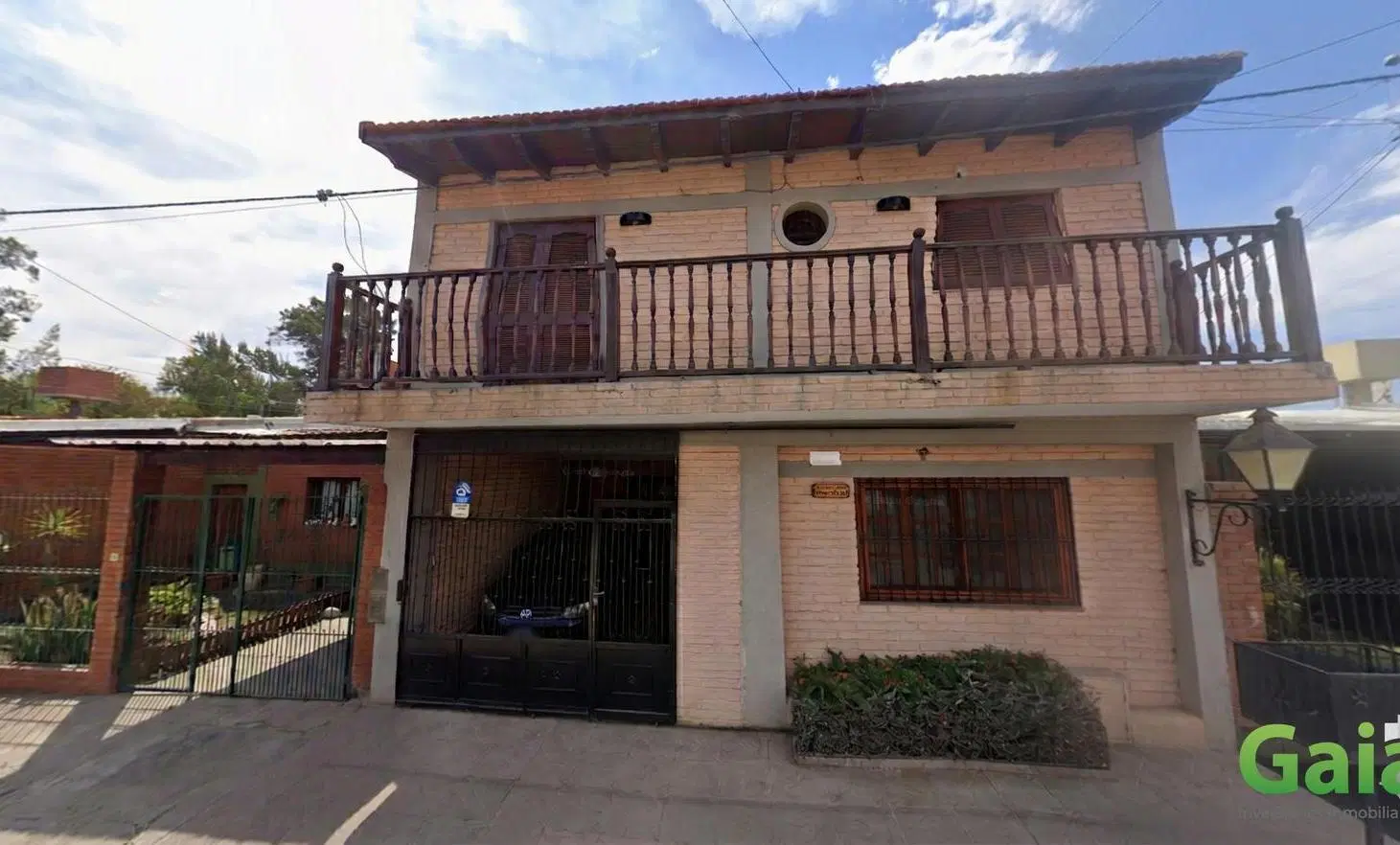CASA EN VENTA ZONA COFRUTHOS 7 DORMITORIOS 2
