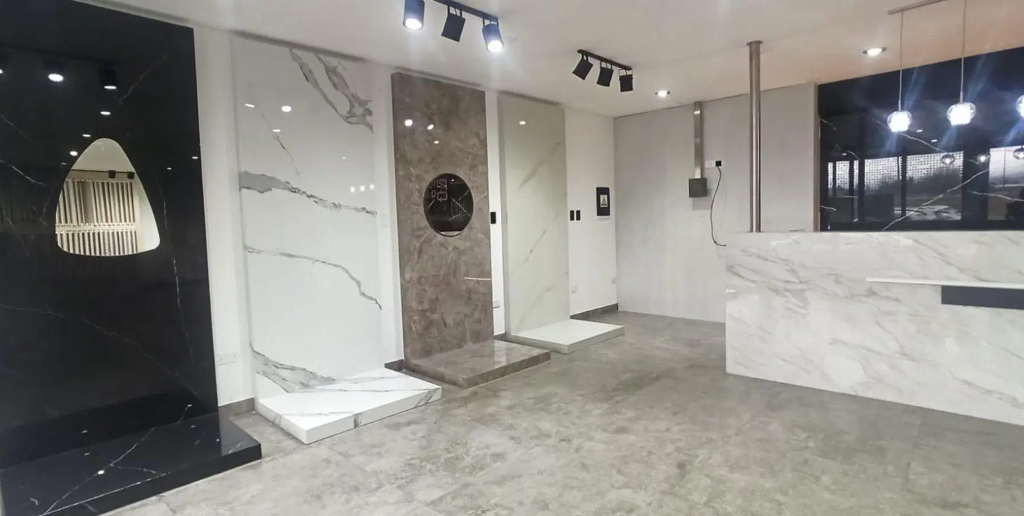 EN VENTA LOCAL EL SITIO CIRCUNVALACION OESTE 2