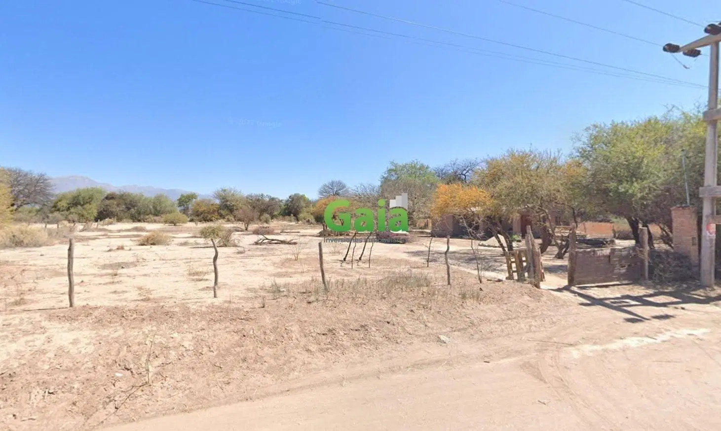 VENTA AMPLIO TERRENO CON CASA DE ADOBE NUEVA EN SAN CARLOS 1