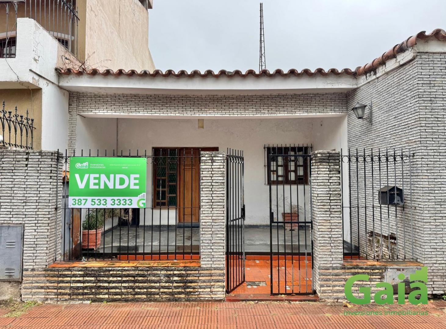 CASA EN VENTA EN LOS ALGARROBOS A MTS DE SEGUNDA ROTONDA DE TRES CERRITOS