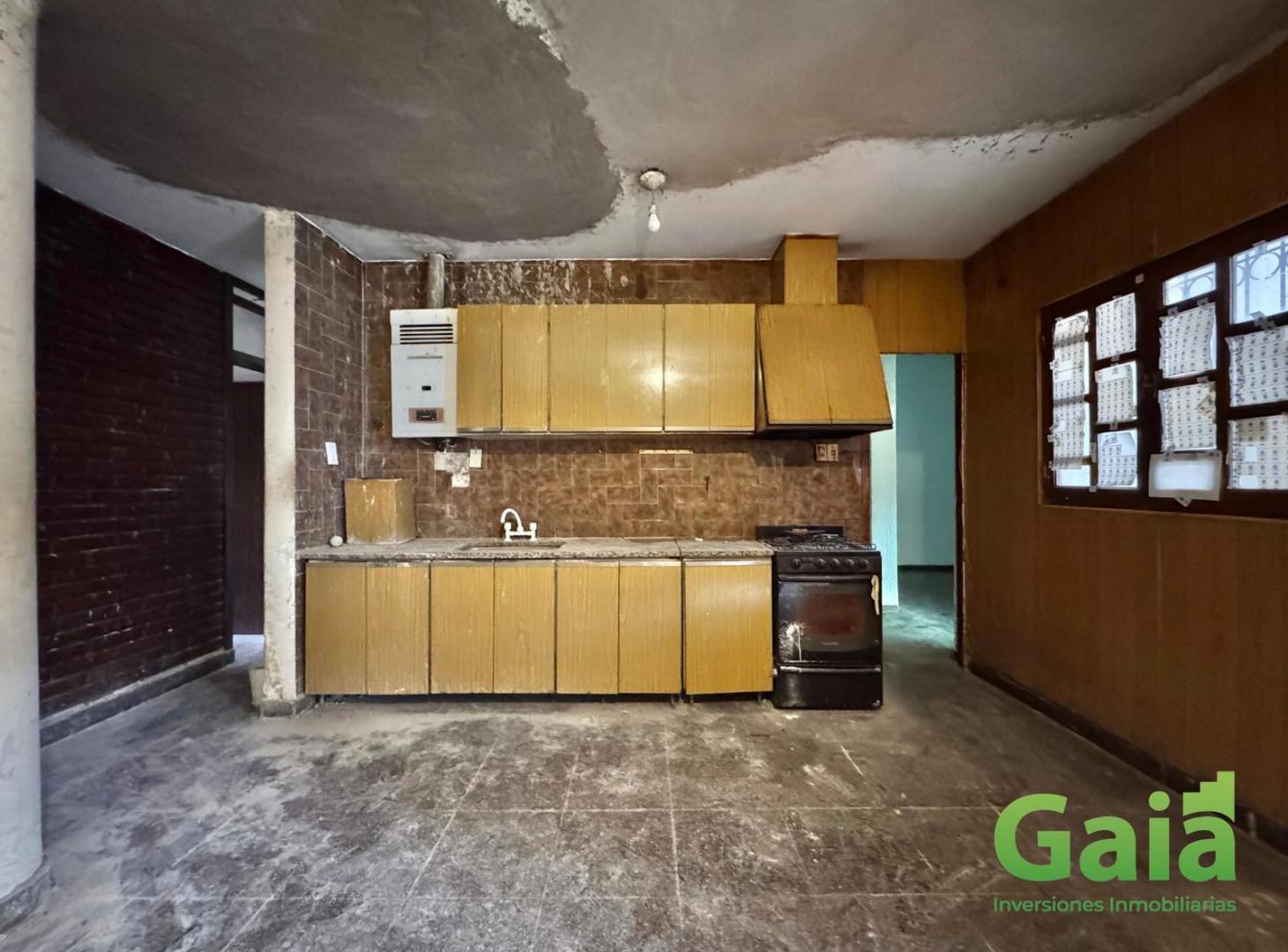 Foto de CASA EN VENTA EN LOS ALGARROBOS A MTS DE SEGUNDA ROTONDA DE TRES, imagen 4