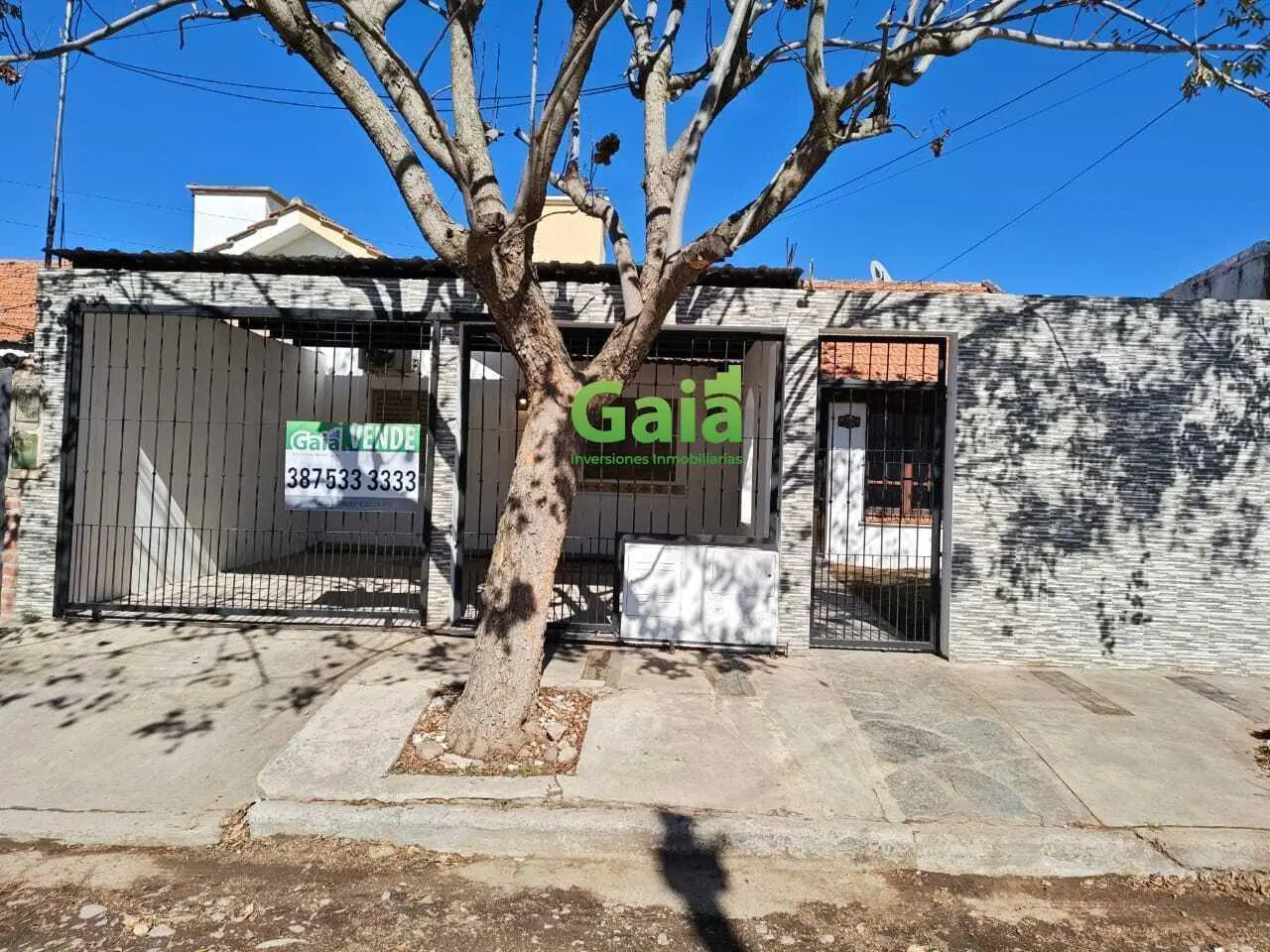 CASA EN BARRIO HUAICO 5