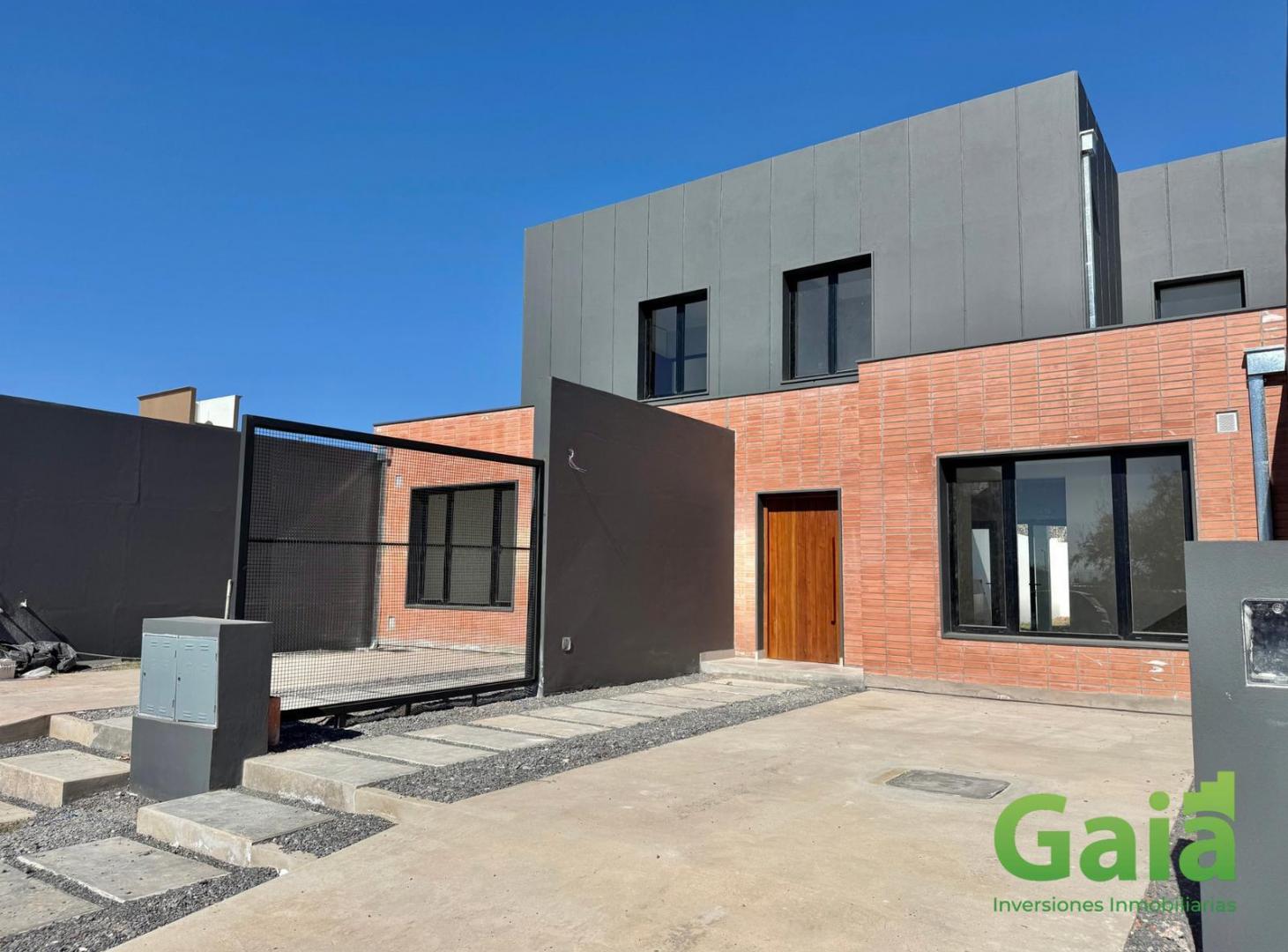Foto de Duplex en Venta Via Aurelia 2 dorm, imagen 2