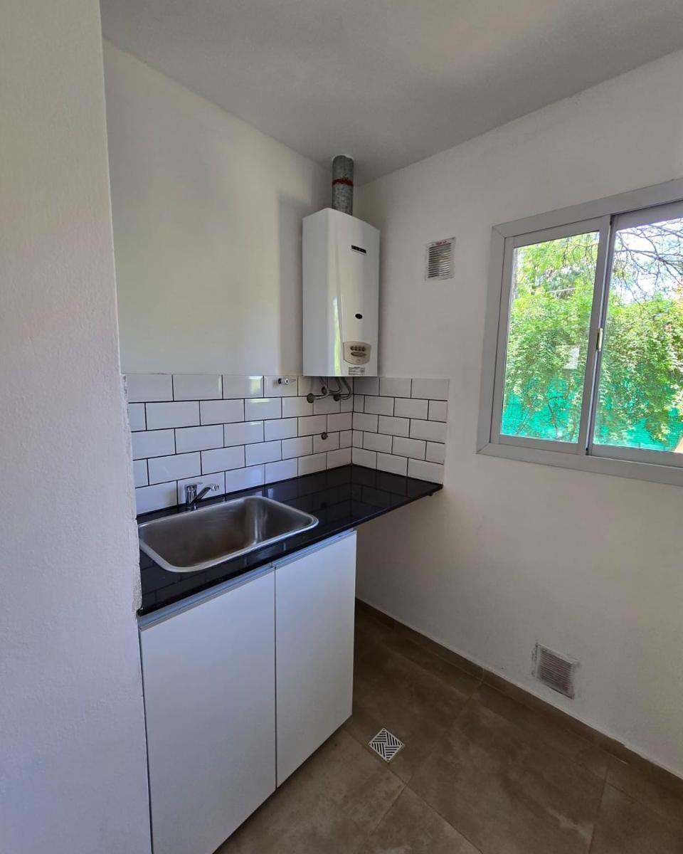 VILLA BELGRANO DUPLEX EN VENTA EN HOUSING a 100 mts de la AV. Recta Martinolli